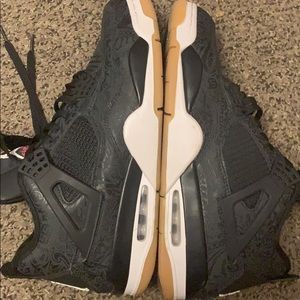 Black lazar jordan 4’s